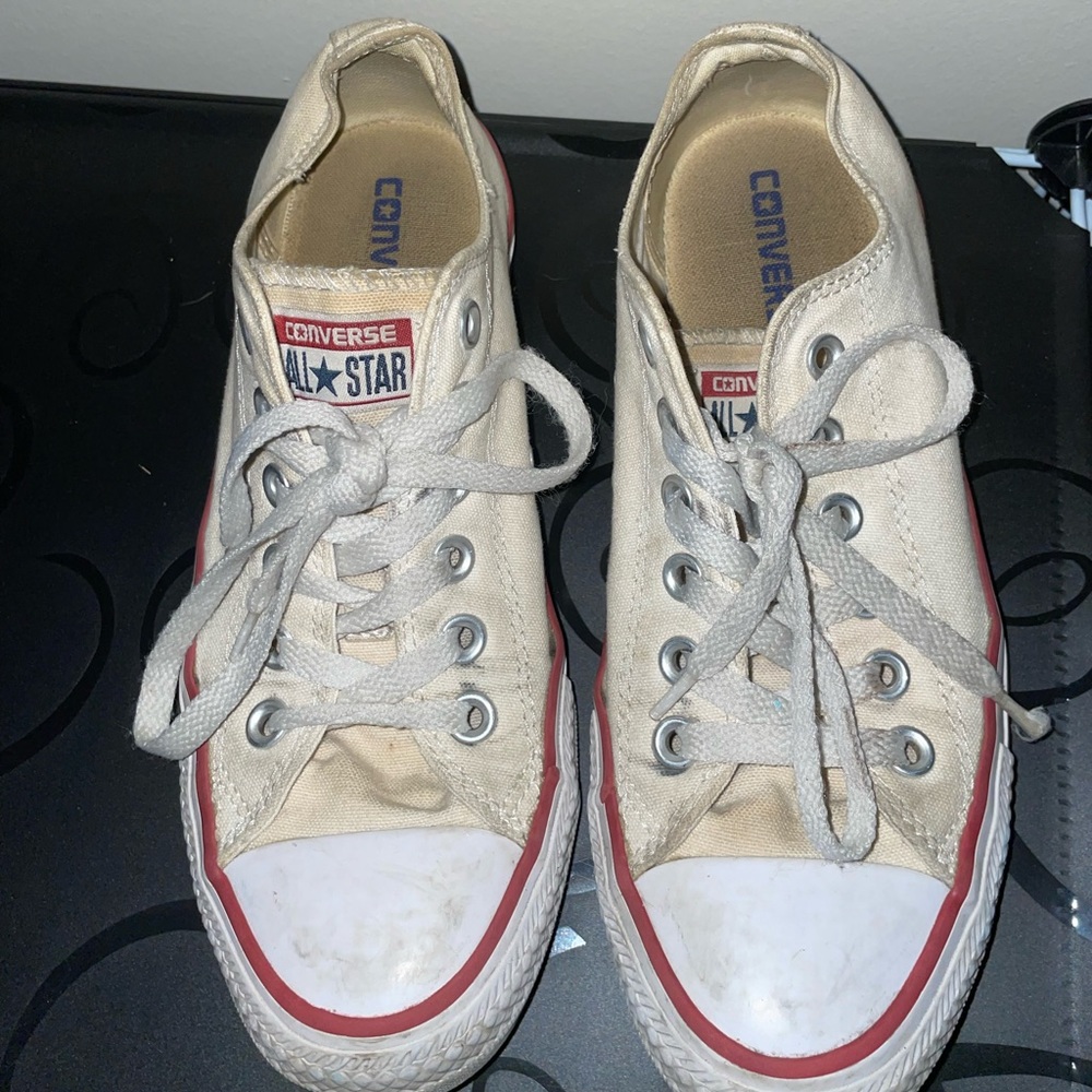 White Low Rise Converse